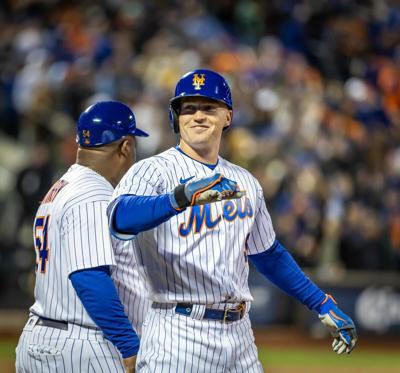 Brandon Nimmo is back with the Mets, agreeing to eight-year, $162