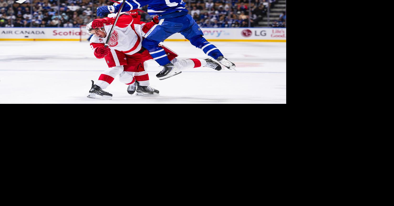 Leafs vs. Wings: Easton Cowan debuts on top line, but no win