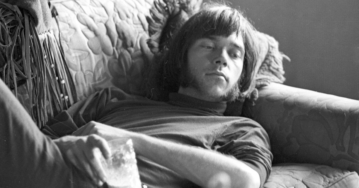 A $25,000 Motown advance broke up Neil Young's Toronto band. Then he headed to L.A. in a hearse - Toronto Star