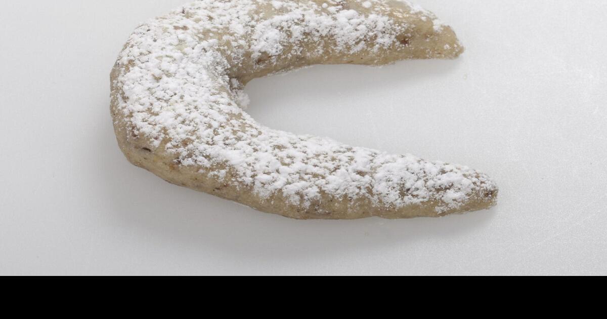 Nut crescents cookies Recipe