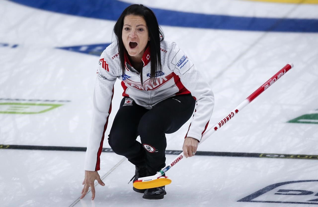 Canadas Einarson snaps world curling losing streak, but more COVID among TV staff