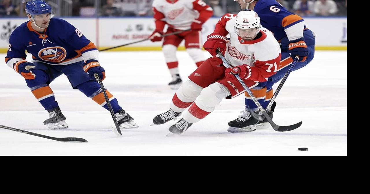 Larkin, Raymond help Red Wings rally from behind in 3rd to top Islanders 4-2