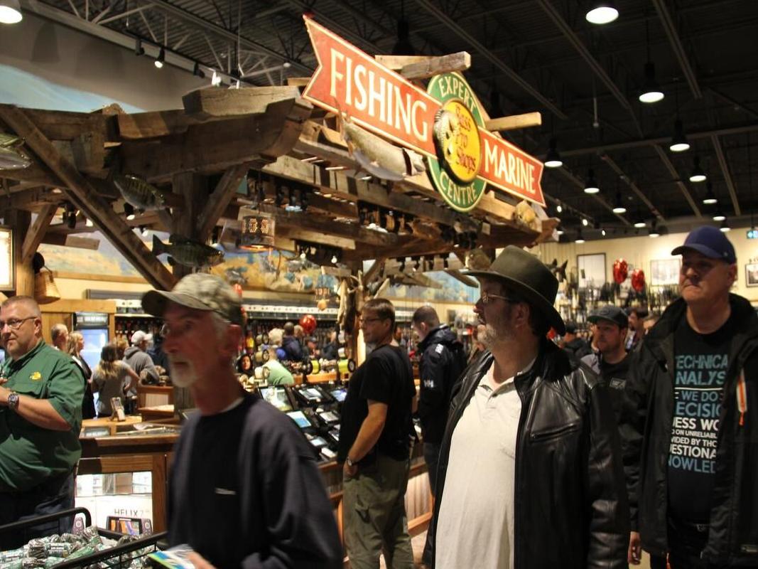Bass Pro Shops in Dartmouth reels in hundreds for opening event