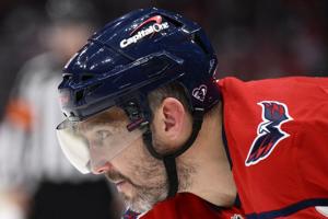 How close is Alex Ovechkin to breaking Wayne Gretzky's NHL career goals record?