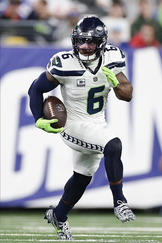 Seahawks' Quandre Diggs grateful for NFL success, Bobby Wagner