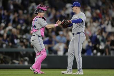 Blue Jays add catcher Sanchez, place Heineman on seven-day IL due to concussion