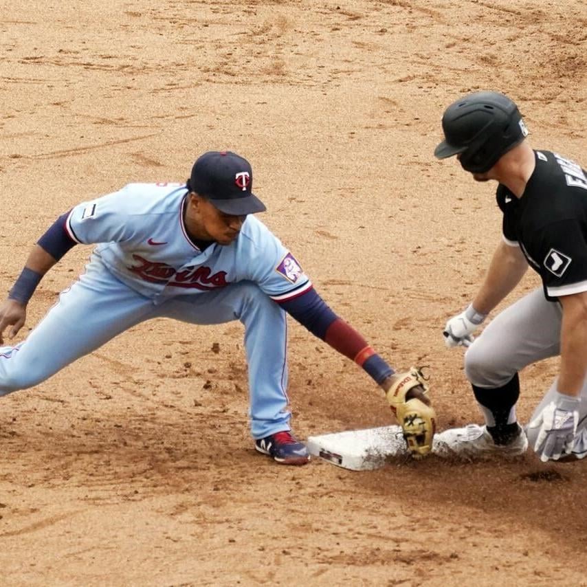 Lance Lynn foils former teammates as White Sox trip Twins 6-1