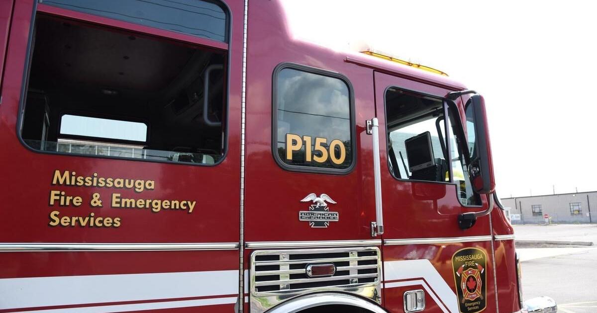 Three adults and four children in hospital after Mississauga fire