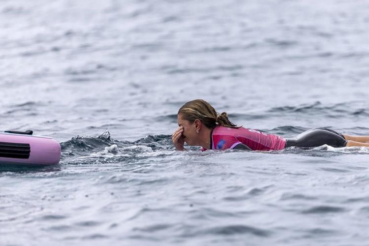 Jubilation and disappointment seen on shore as Paris Olympics surfing