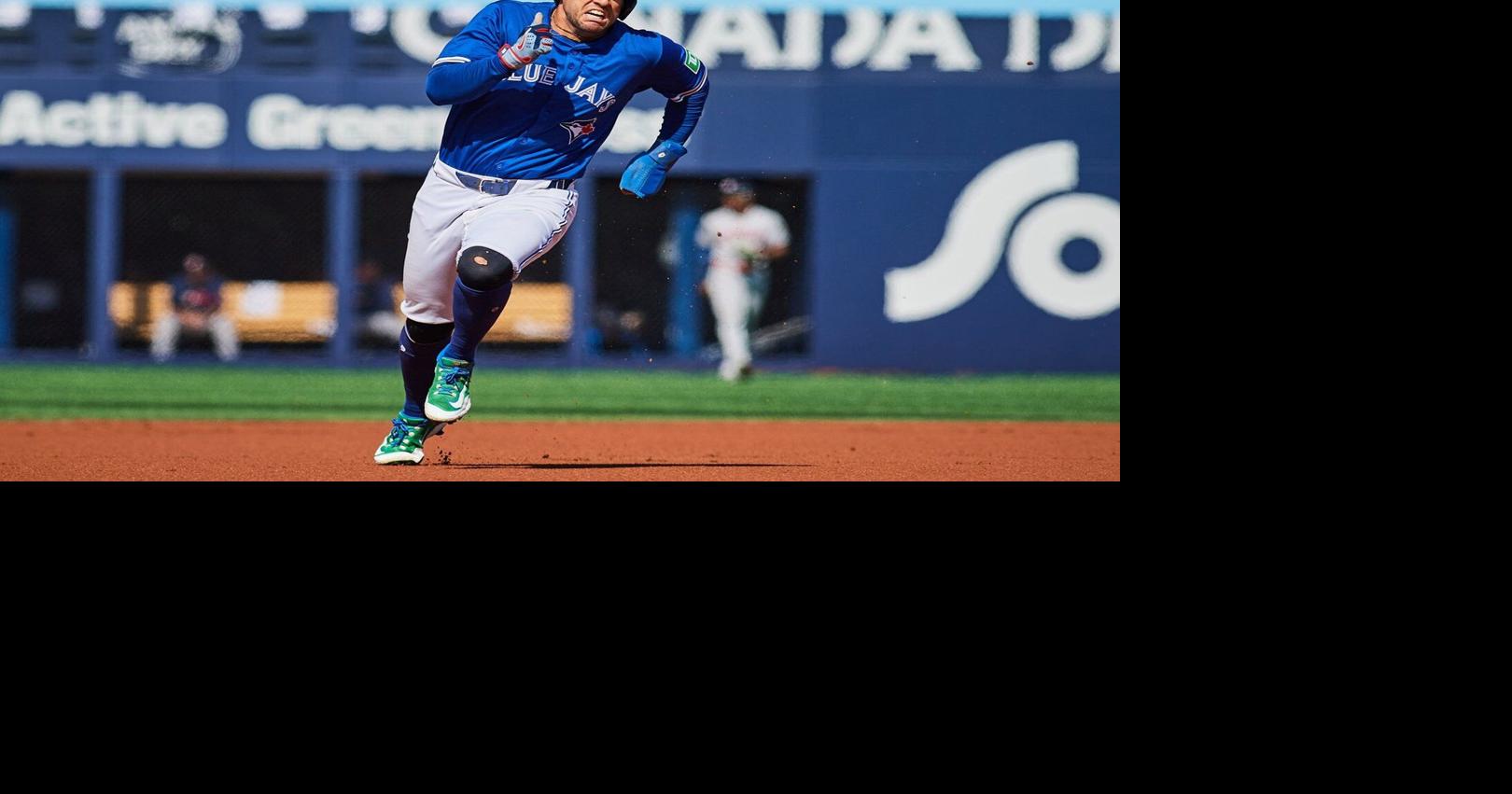 Kevin Gausman pitches a complete game shutout as Blue Jays blank Astros 6-0
