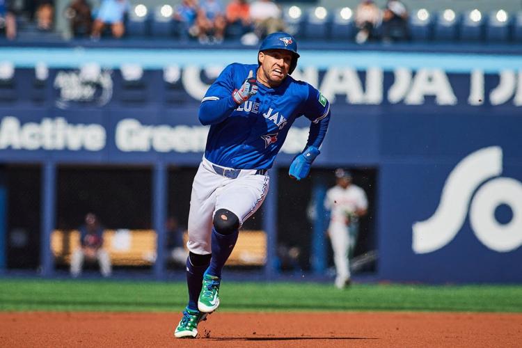 Kevin Gausman pitches a complete game shutout as Blue Jays blank Astros 6-0