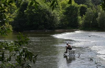 Punishing temperatures returns to Central Canada during record-breaking heat wave