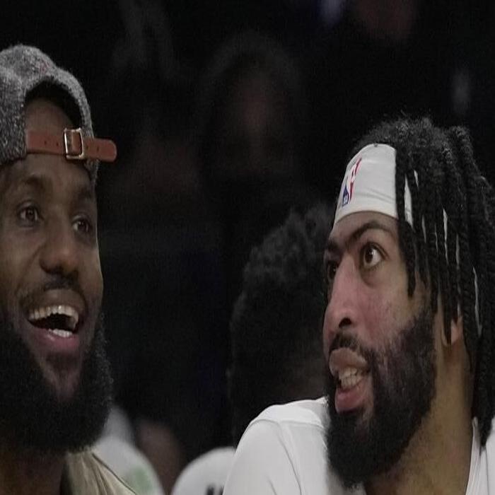 Lakers' LeBron James, Anthony Davis out vs. Raptors