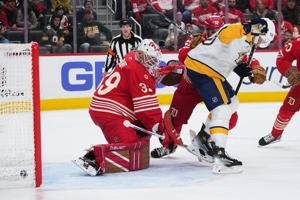 Predators score 5 in the 3rd period to end a 3-game slide with 6-3 win over Red Wings