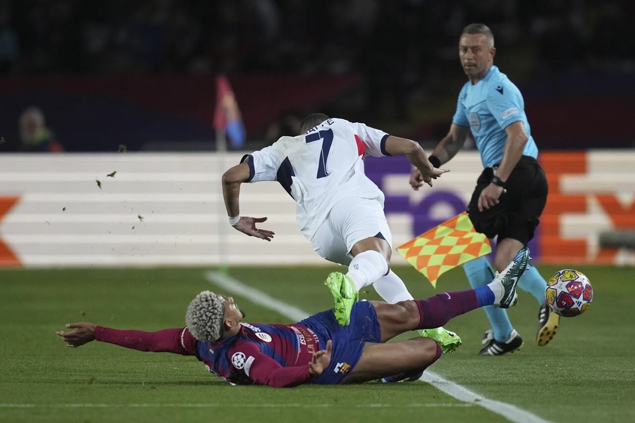 Mbappé Scores Twice As PSG Beats Barcelona To Reverse 1st-leg Loss And ...