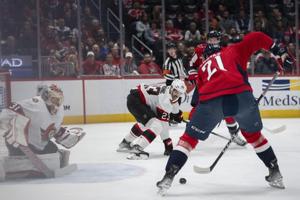 Lapierre scores twice as Capitals sink Senators 6-3