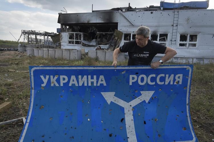 Ukrainian forces left a path of destruction on their march to the Russian town of Sudzha