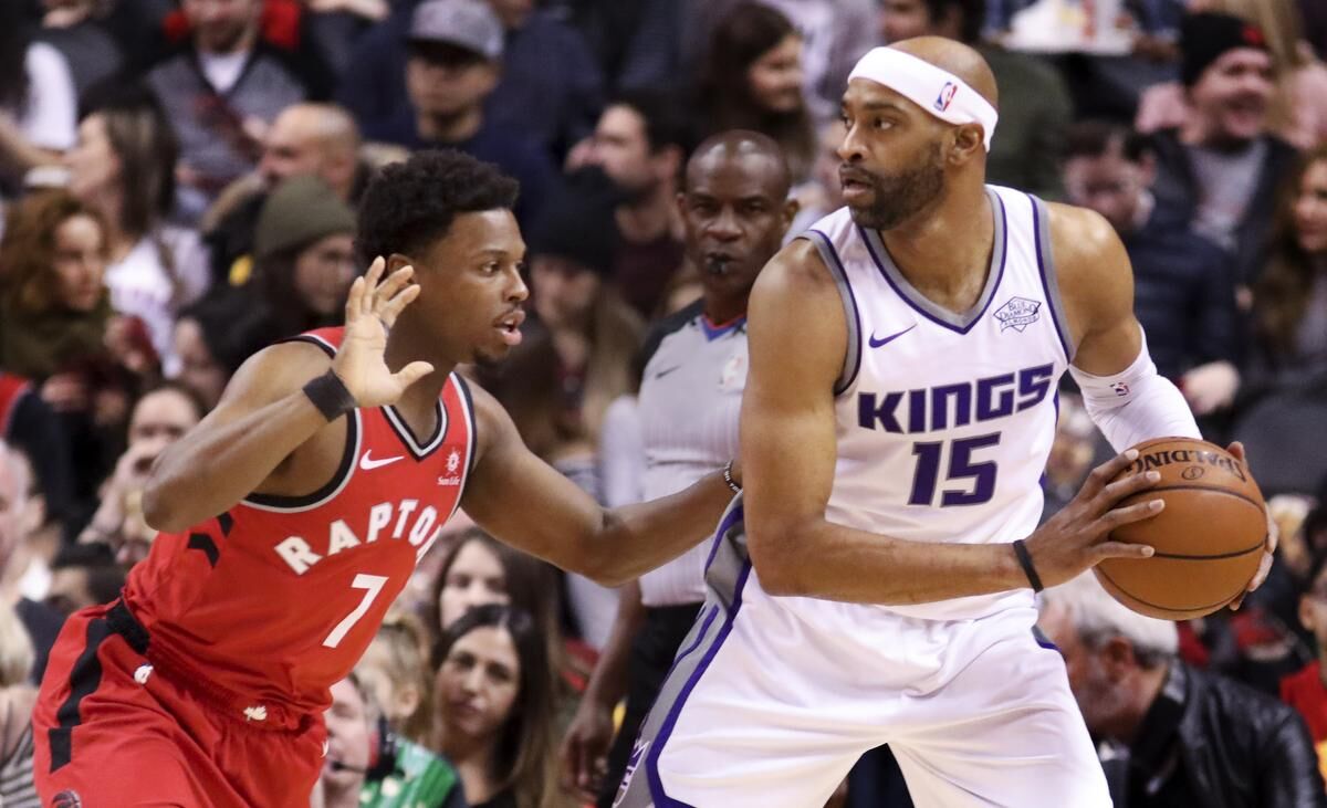 Lowry says he tried to get Vince Carter to return to the Raptors