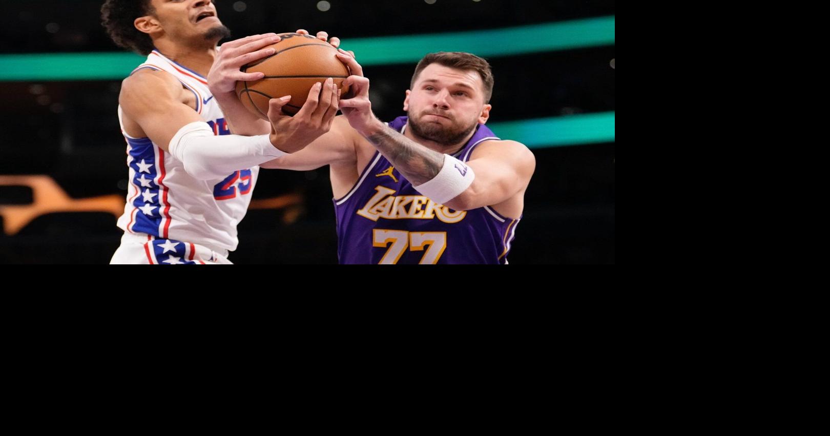 Luka Doncic leaves the Lakers’ game against the 76ers with left leg injury