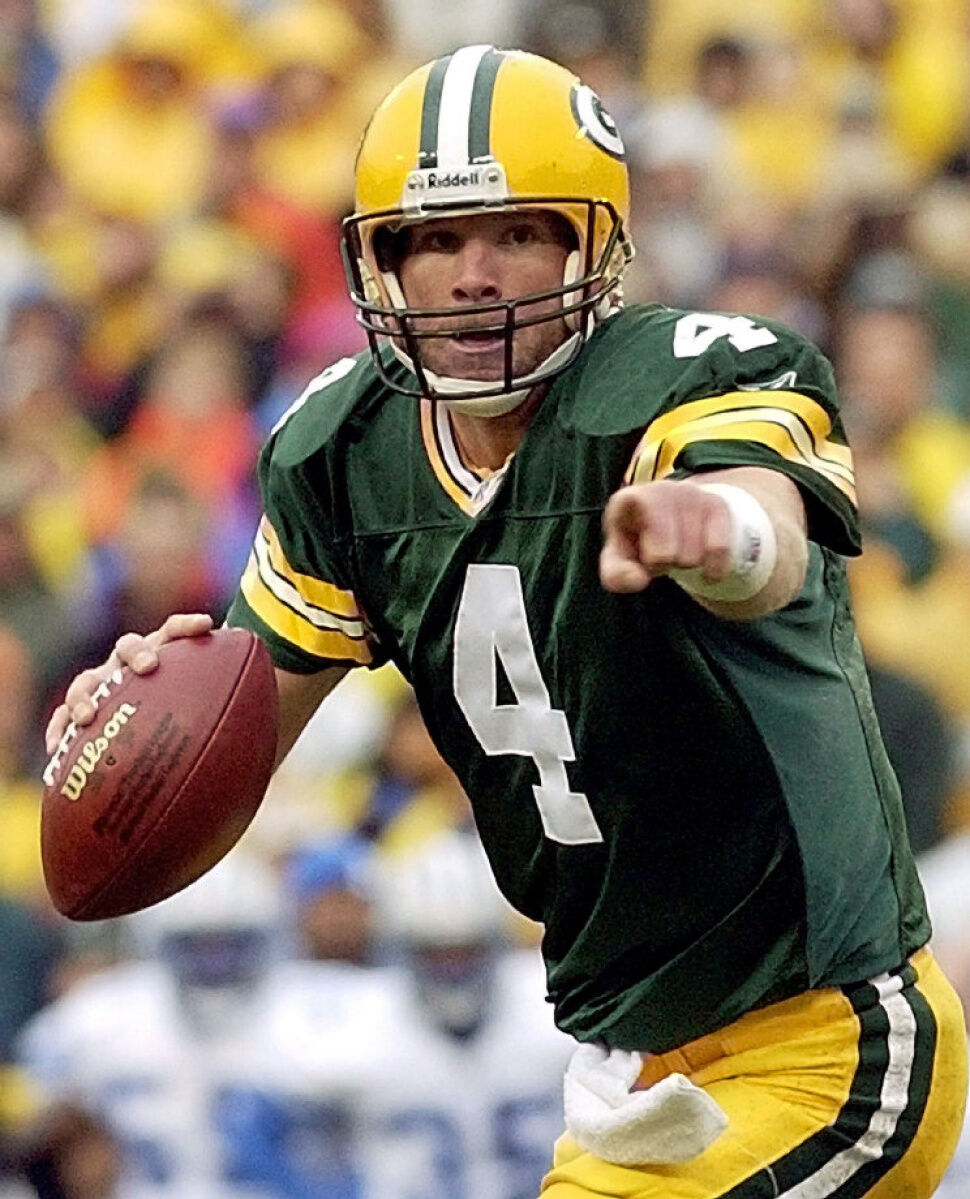 Packers president Mark Murphy: Brett Favre's jersey will be retired 