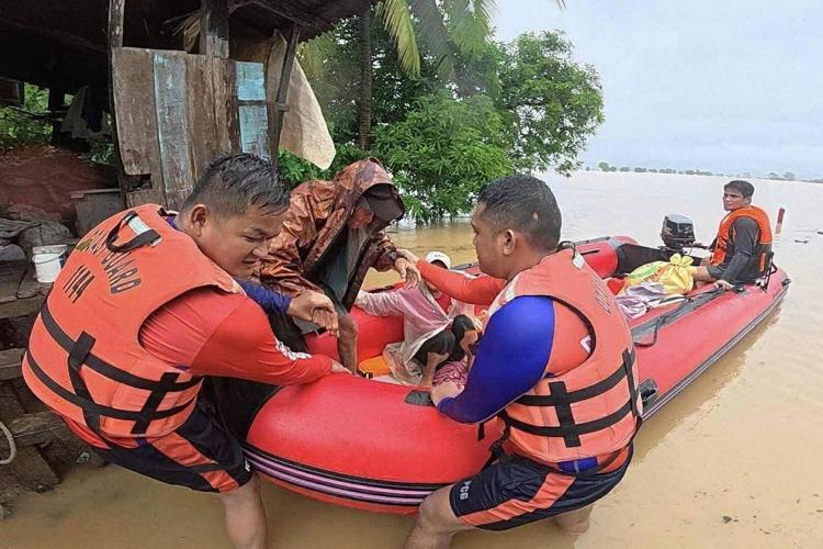 Tropical storm adds to Philippines' weather toll with 25 dead and 278,000 evacuated this week