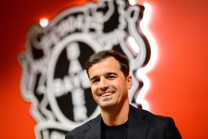 New Leverkusen coach Carles Martínez aims to build on Xabi Alonso's legacy
