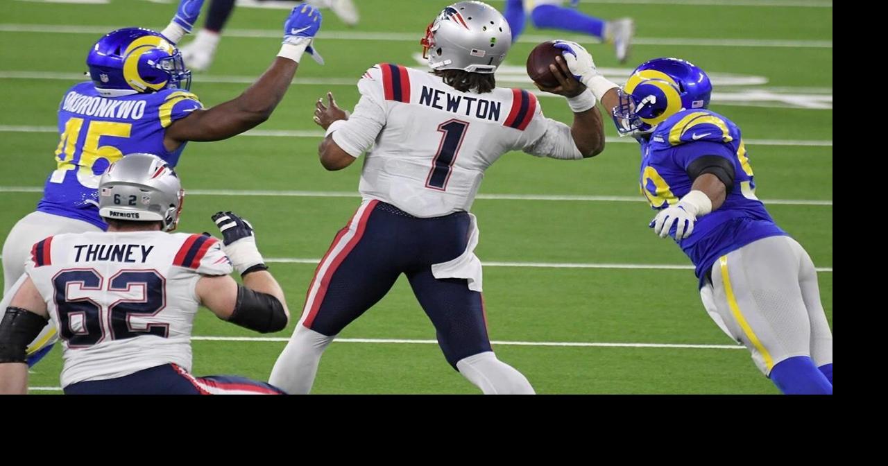 Akers runs wild, Newton benched as Rams rout Patriots 24-3