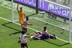 Despite Christian Pulisic’s absence, US beats Australia 2-0 to advance to World Cup knockout round