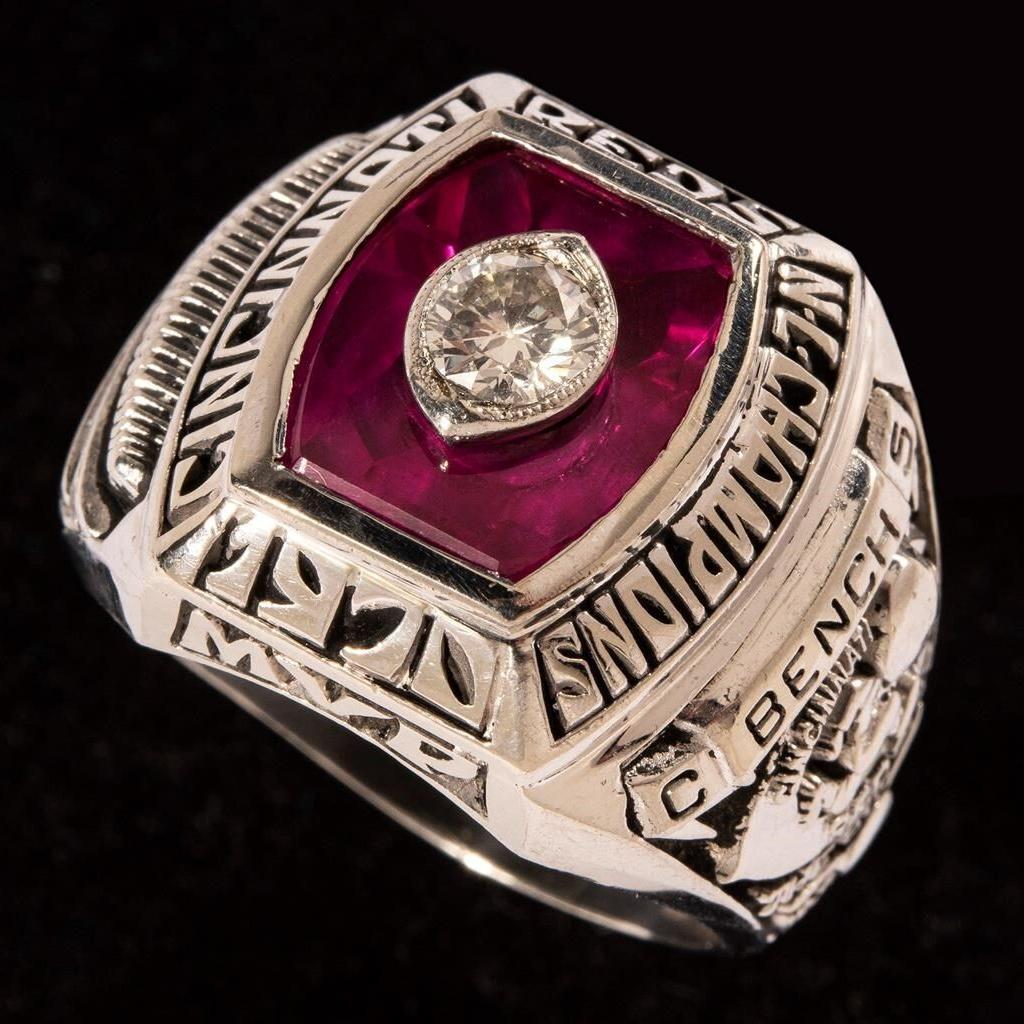 Johnny Bench, Reds Hall of Famer, to auction off memorabilia