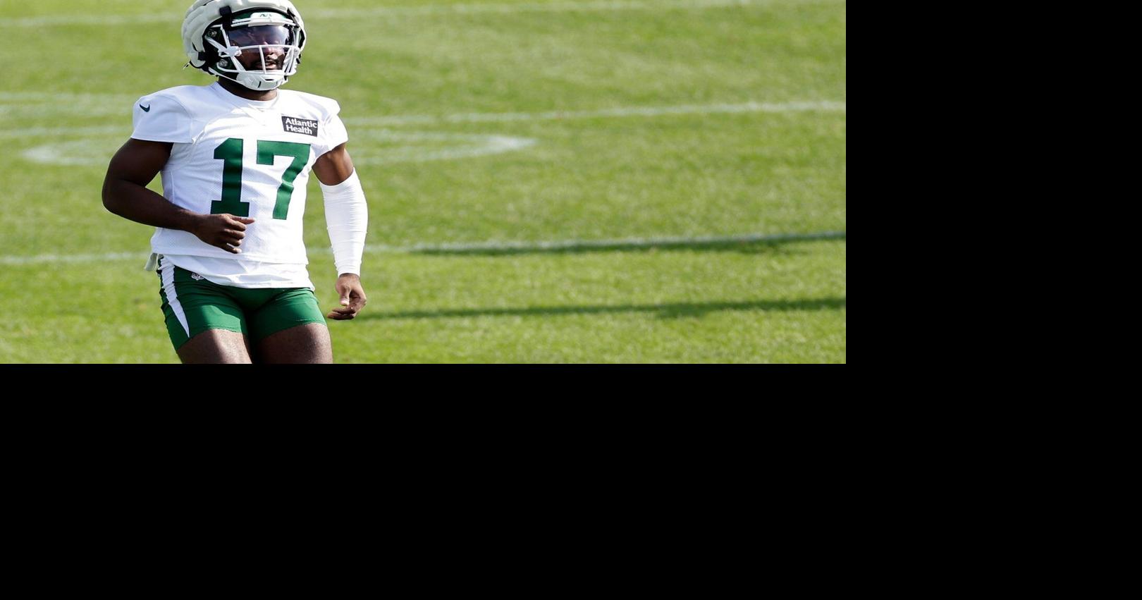 Suspect sought in shooting that critically injured New York Jets player Kris Boyd