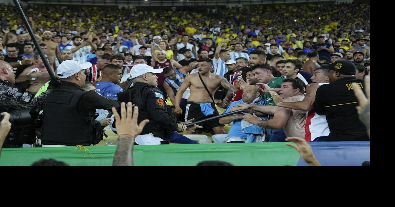 Brasil e Argentina foram multados por brigas de torcedores no Estádio do Maracanã antes das eliminatórias da Copa do Mundo.
