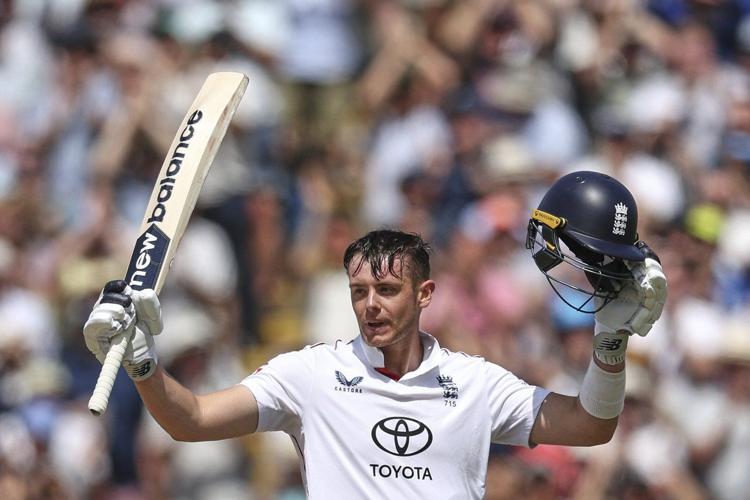 Smith hits 80-ball century as England counterattacks to 249-5 against India in 2nd test