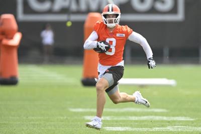 Browns coach Kevin Stefanski says Kenny Pickett still in QB race despite injury