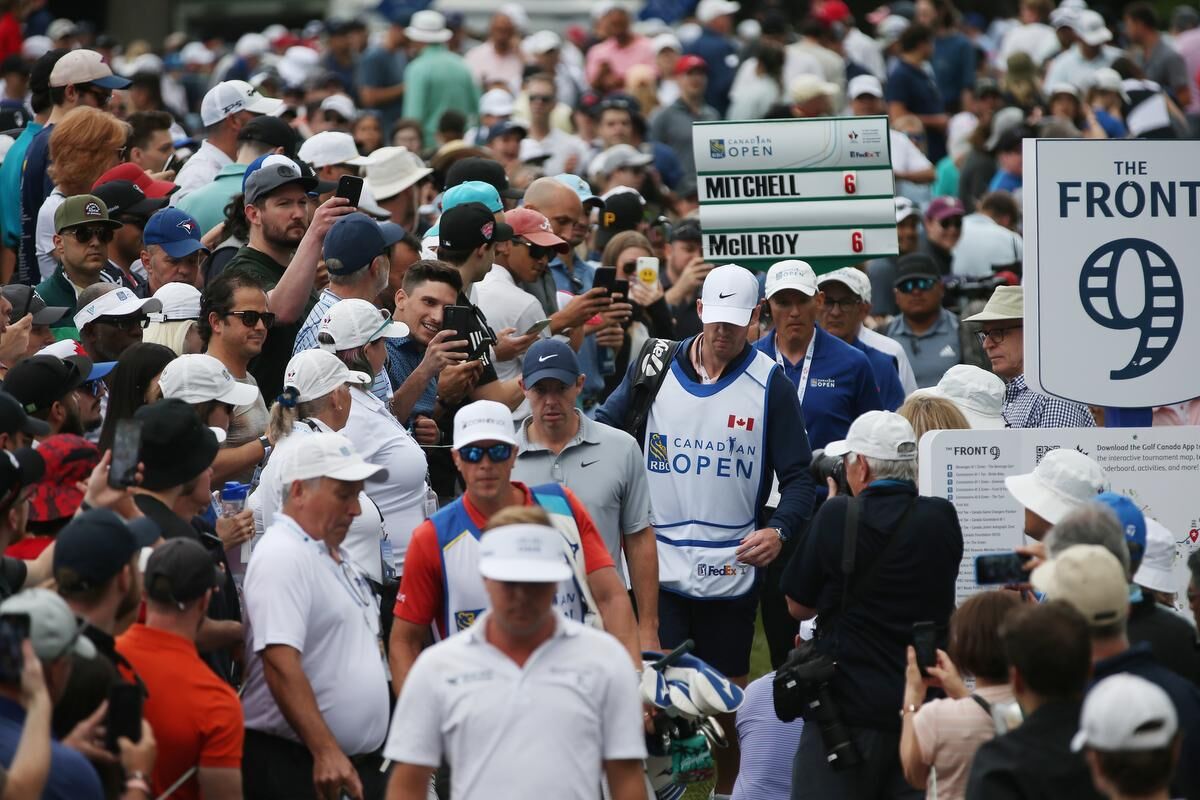 Canadian golfer flattened by security while spraying champagne in Canadian  Open celebration | Radio-Canada.ca