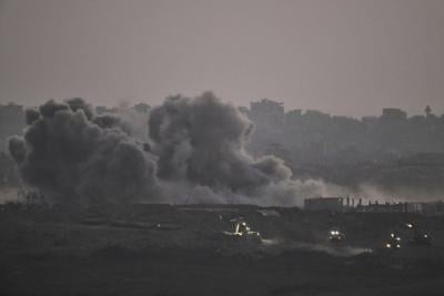 Israeli strikes kill 15 in Gaza, while shootings kill 20 people waiting for aid