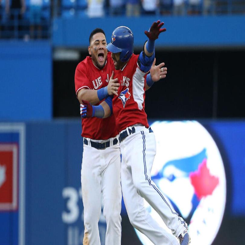 Munenori Kawasaki delivers HILARIOUS stand-up routine after walk-off win 