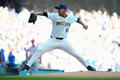 Brewers pitcher José Quintana undergoing MRI after injuring his calf