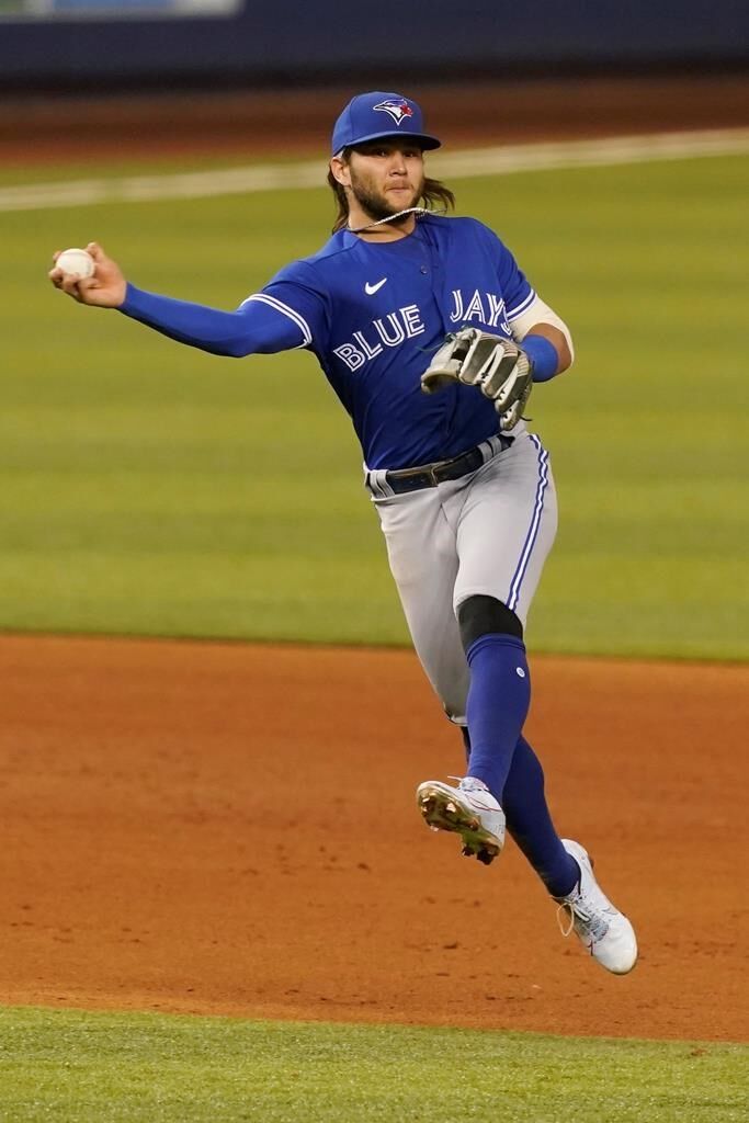 Gurriel hits RBI double in 9th, Blue Jays beat Marlins