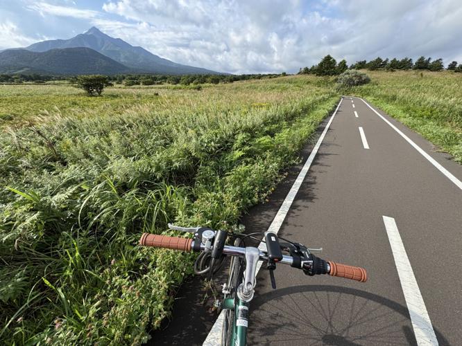 rishiri-bike-lori-rackl.jpg