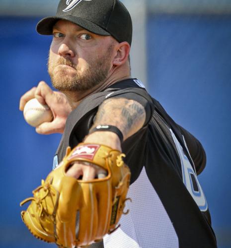 Rauch brings towering presence to Jays’ bullpen
