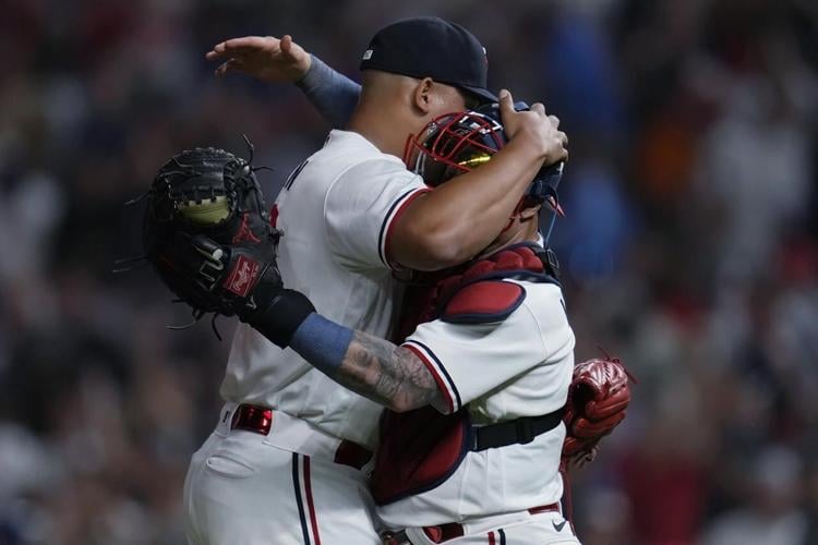 Machado's 2 home runs carry the Padres to a 4-2 win against the Cardinals, World