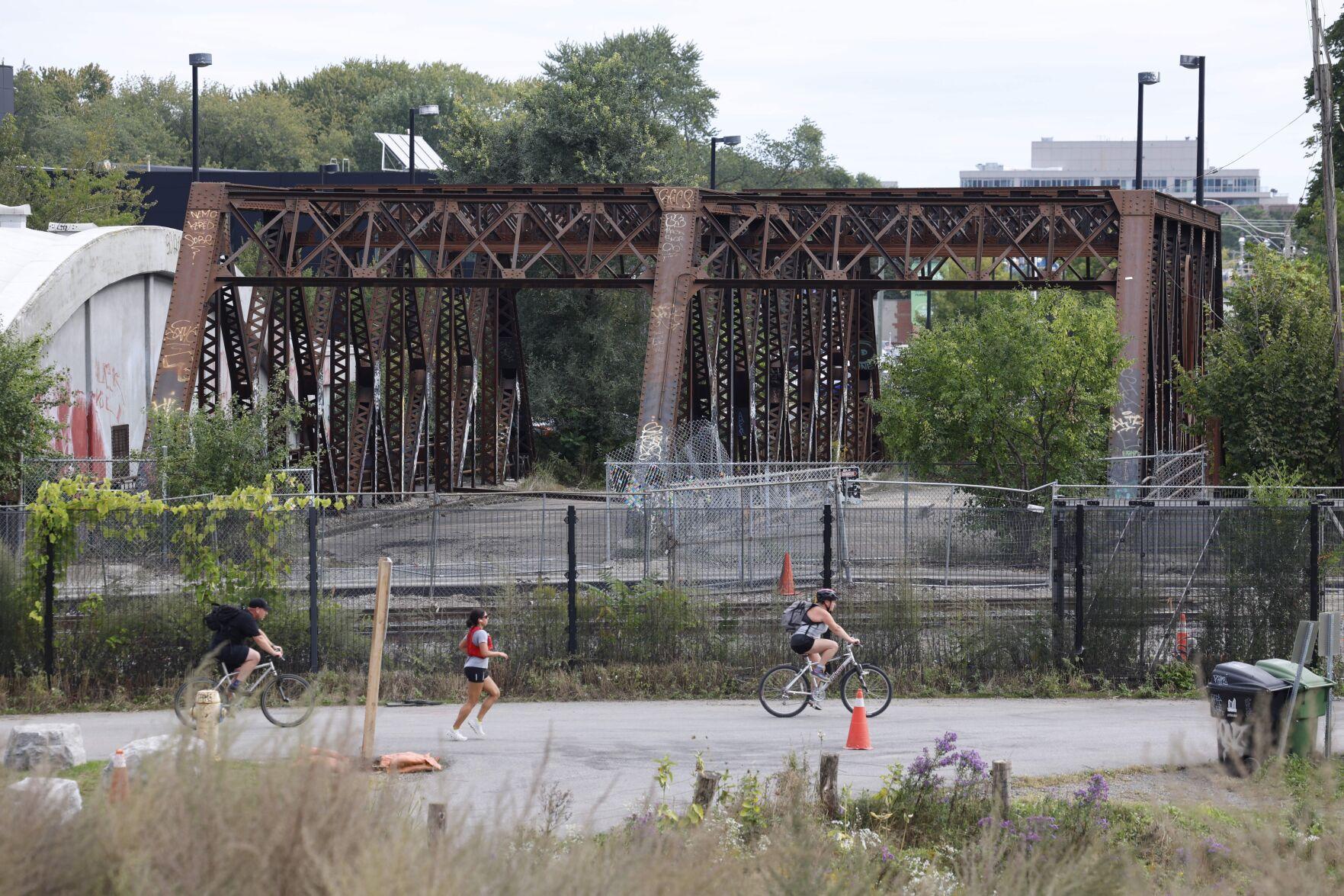 Farewell to the Eastern Avenue Bridge, a bit of public heritage that evoked an industrial past