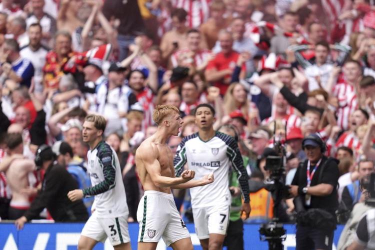 Watson sends Sunderland into Premier League with stoppage-time winner at Wembley