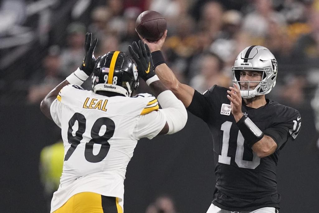 Las Vegas Raiders 10-13 Pittsburgh Steelers: Kenny Pickett throws late  touchdown pass to cap emotional night after death of Franco Harris, NFL  News