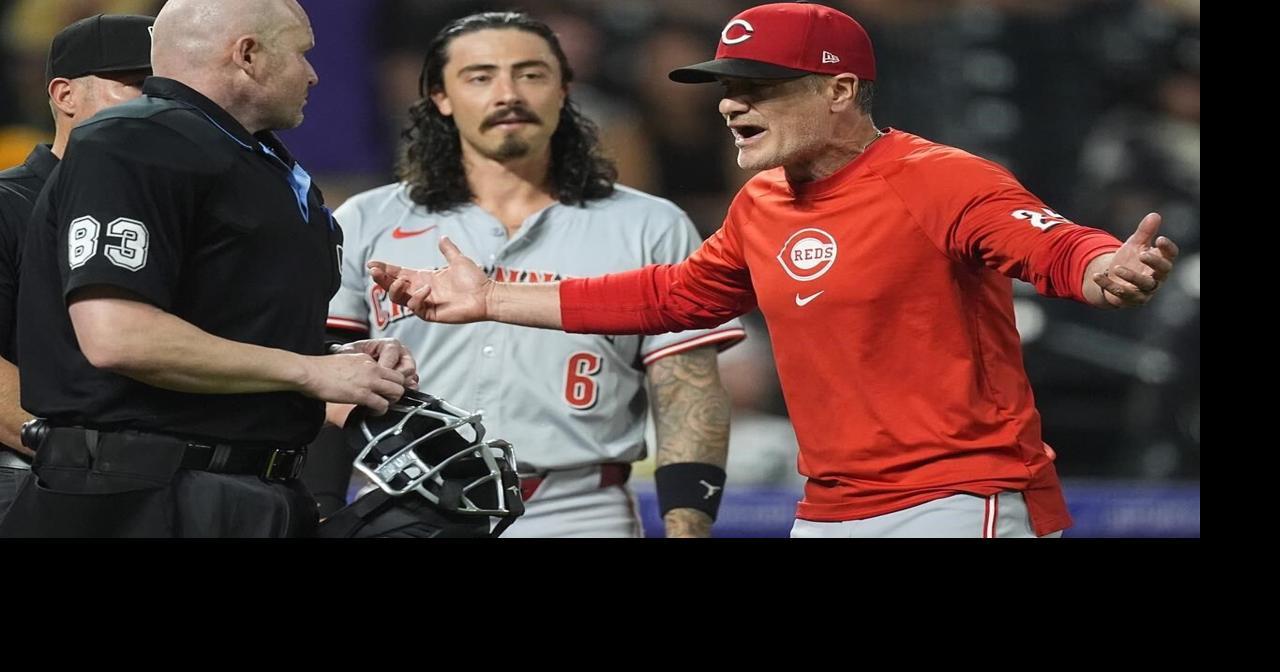 Blue Jays hire former Reds manager David Bell for front-office role
