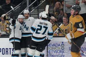 Mammoth score on 1st 3 shots on goal in 4-0 win over the Golden Knights