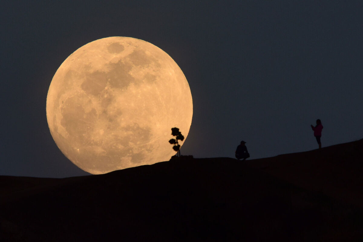 Rare super blue blood moon crosses the sky — first time in 35 years