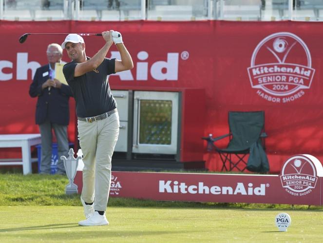 Bland posts 66 and leads Senior PGA in his senior major debut