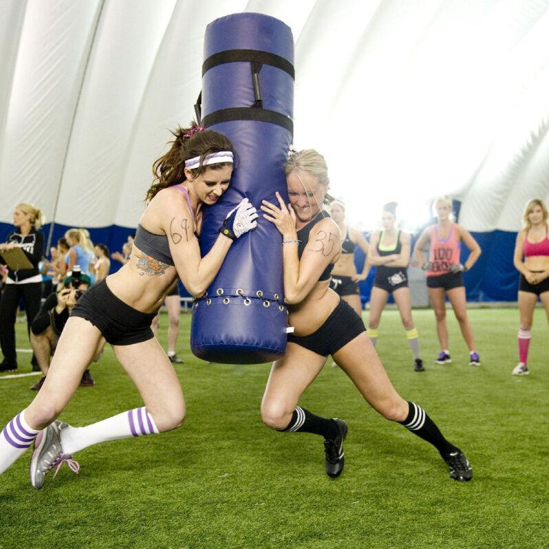 Lingerie football busts into Toronto 