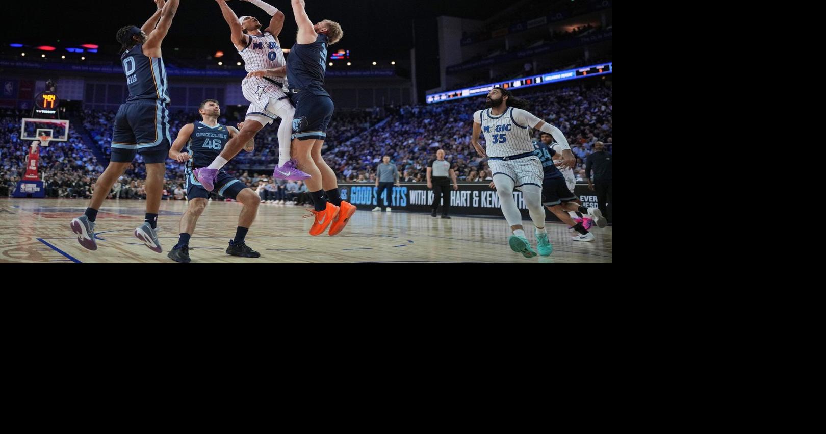 Heckler yells ‘leave Greenland alone!’ during US national anthem at NBA game in London